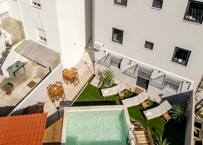 Aparthotel Deskanzo - Silva Brinco 3*